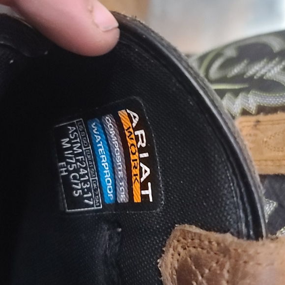 Mens Ariat Square toe Workboots Carbon Toe Waterpr - Picture 3 of 3